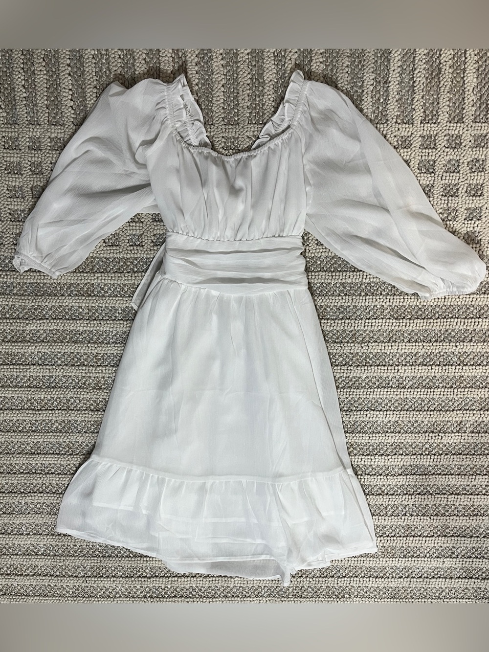 White chiffon XS dress with tie back